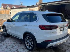 Photo of the vehicle BMW X5