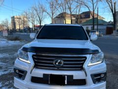 Photo of the vehicle Lexus LX