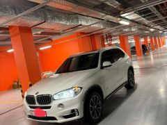 Photo of the vehicle BMW X5