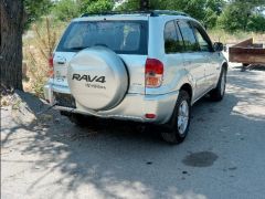 Сүрөт унаа Toyota RAV4