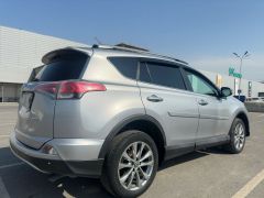 Сүрөт унаа Toyota RAV4