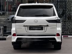 Photo of the vehicle Lexus LX