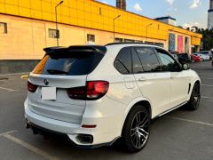 Photo of the vehicle BMW X5