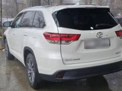 Photo of the vehicle Toyota Highlander