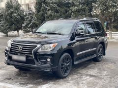 Photo of the vehicle Lexus LX