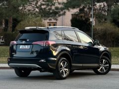 Photo of the vehicle Toyota RAV4