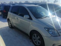 Photo of the vehicle Toyota Ist