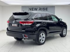 Photo of the vehicle Toyota Highlander