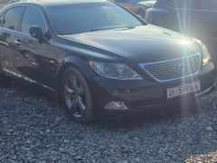 Photo of the vehicle Lexus LS