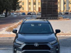 Сүрөт унаа Toyota RAV4