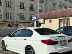 Photo of the vehicle BMW 5 Series