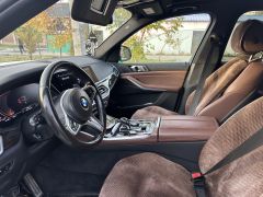 Photo of the vehicle BMW X5