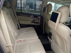 Photo of the vehicle Lexus GX