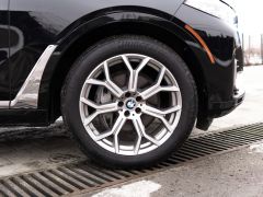 Photo of the vehicle BMW X7