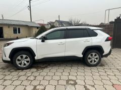 Сүрөт унаа Toyota RAV4