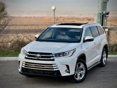 Photo of the vehicle Toyota Highlander