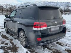 Photo of the vehicle Toyota Land Cruiser