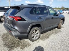 Photo of the vehicle Toyota RAV4