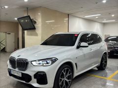 Photo of the vehicle BMW X5