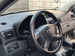 Сүрөт унаа Toyota Avensis