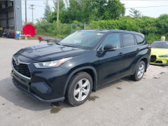 Photo of the vehicle Toyota Highlander