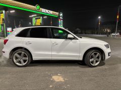 Photo of the vehicle Audi Q5