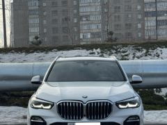 Photo of the vehicle BMW X5