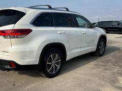 Photo of the vehicle Toyota Highlander