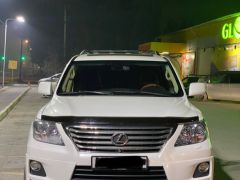 Photo of the vehicle Lexus LX