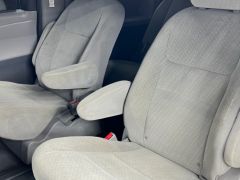 Photo of the vehicle Toyota Sienna