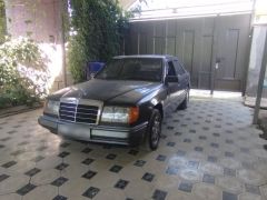 Сүрөт унаа Mercedes-Benz W124