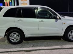 Сүрөт унаа Toyota RAV4