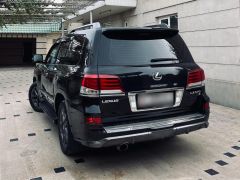 Photo of the vehicle Lexus LX