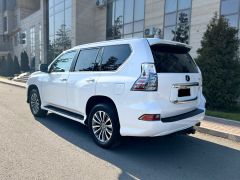 Photo of the vehicle Lexus GX