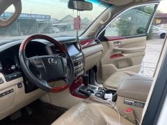 Сүрөт унаа Lexus LX