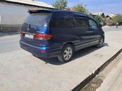 Photo of the vehicle Toyota Estima