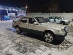 Фото авто Mercedes-Benz W124