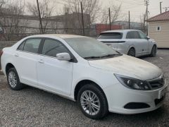 Фото авто BYD E5