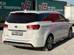 Photo of the vehicle Kia Carnival