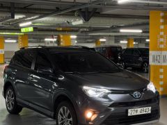 Сүрөт унаа Toyota RAV4