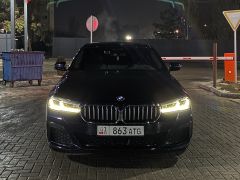 Photo of the vehicle BMW 5 Series