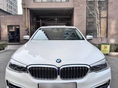 Photo of the vehicle BMW 5 Series