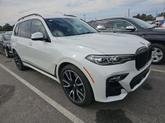 Photo of the vehicle BMW X7