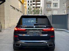 Photo of the vehicle BMW X7