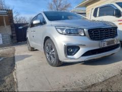 Photo of the vehicle Kia Carnival