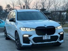 Photo of the vehicle BMW X7