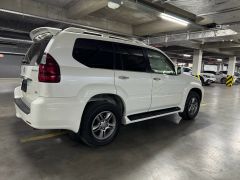 Photo of the vehicle Lexus GX