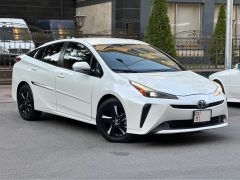 Фото авто Toyota Prius