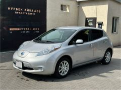 Фото авто Nissan Leaf