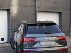 Сүрөт унаа Audi Q7